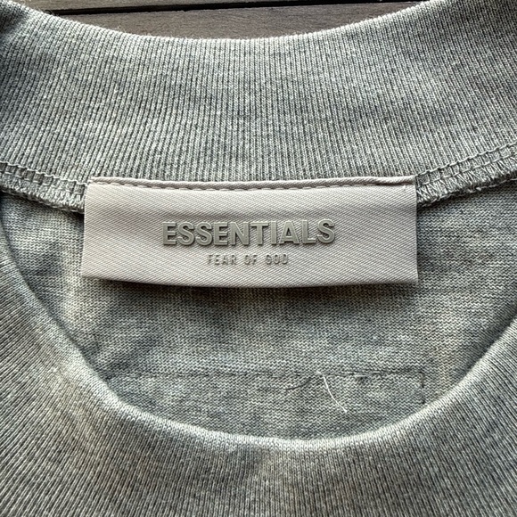New Essentials Fear of God SS22 Dark Oatmeal Tee Sizes S, M, L - Picture 5 of 9